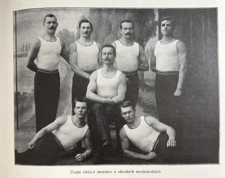 1907 Perfect Scores Abound at the World Championships in Prague