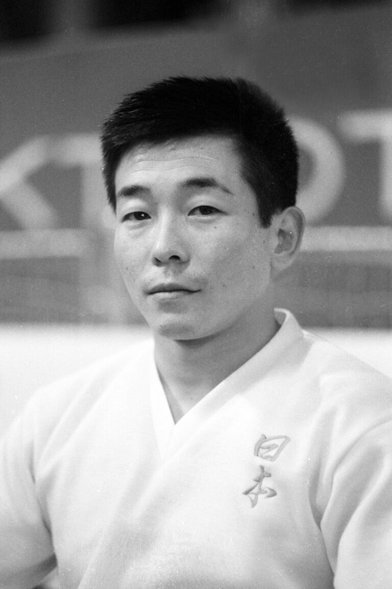 1972: Nakayama Scores a 10 at Penn State – Gymnastics History